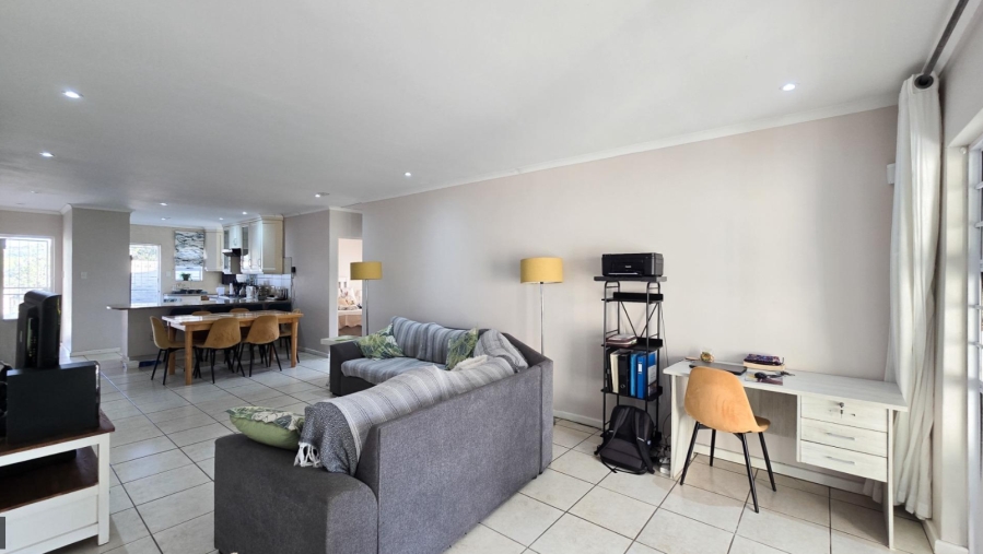 2 Bedroom Property for Sale in Abbotsford Eastern Cape